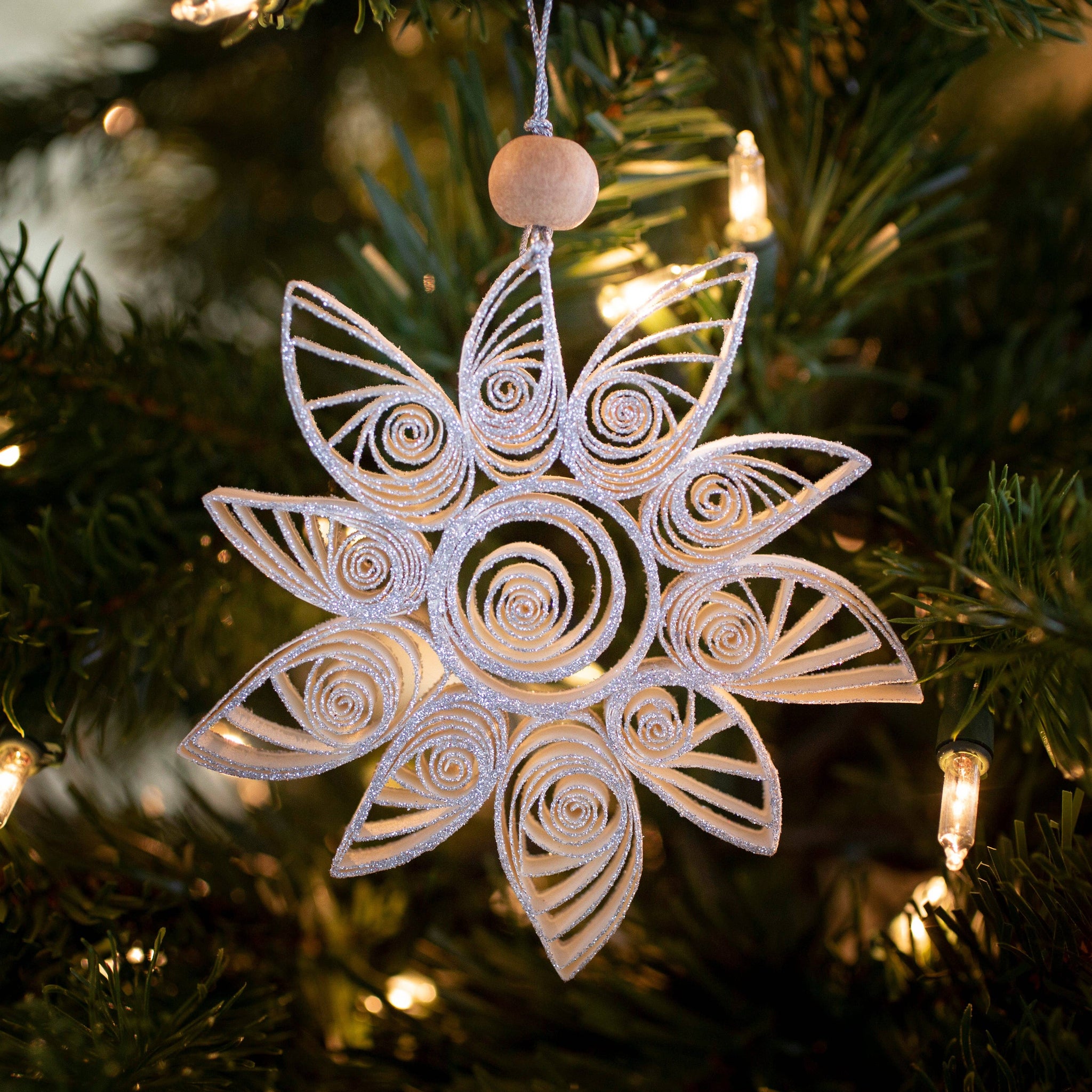 Quilling Snowflake "Aubin"  white  - 4 inch Ø | Christmas / Winter