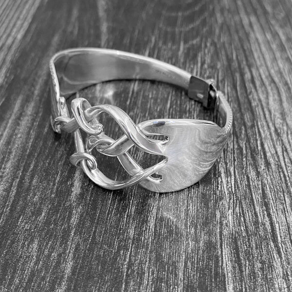 'Curiosity' Premium Fork Bracelet: Medium