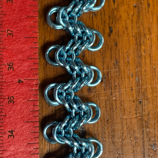 Alternating Byzantine Weave bracelet.